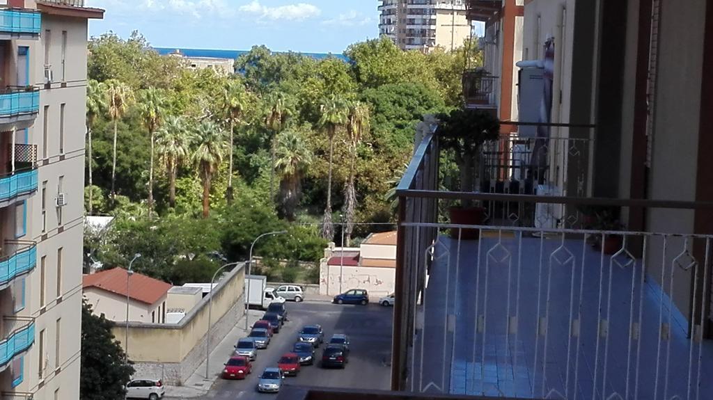 A Tre Passi Dal Centro Hotel Palermo Esterno foto
